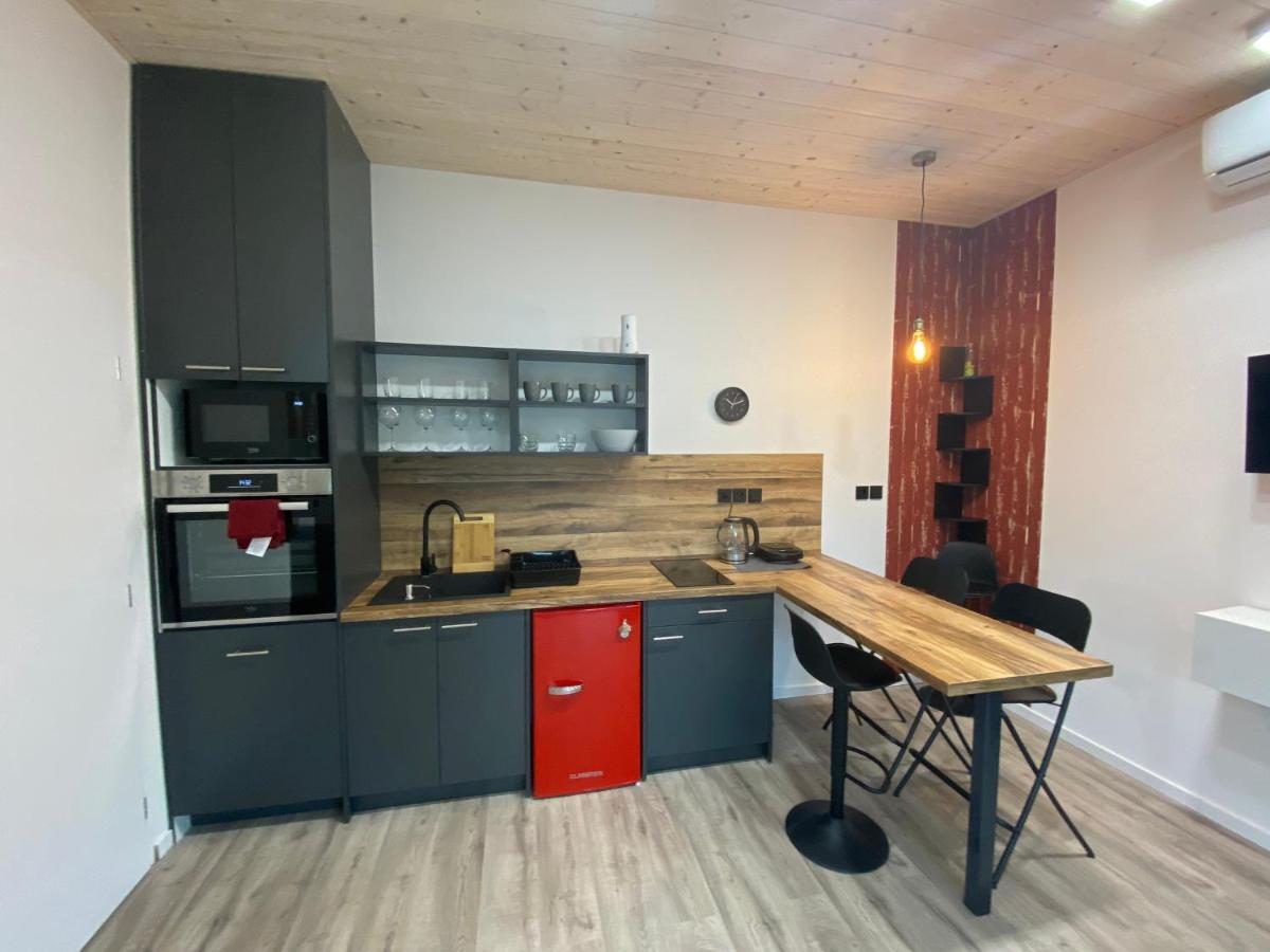 Apartamento Tiny House Pardubice Exterior foto