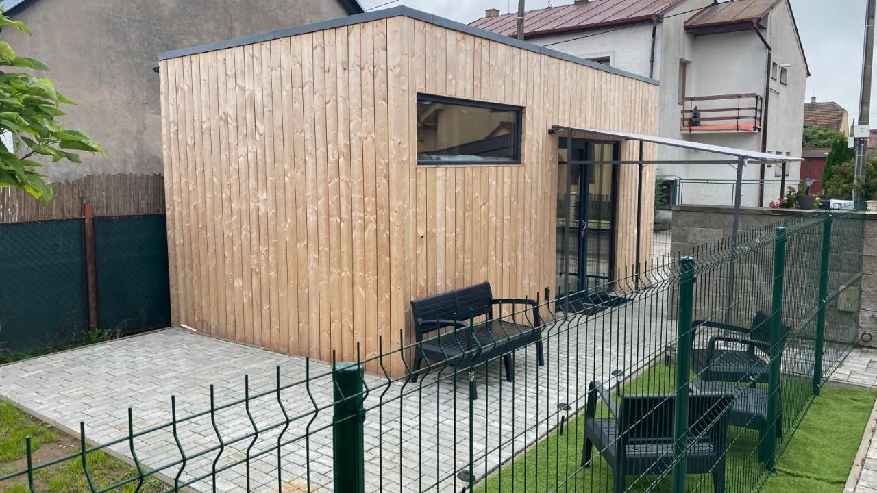 Apartamento Tiny House Pardubice Exterior foto