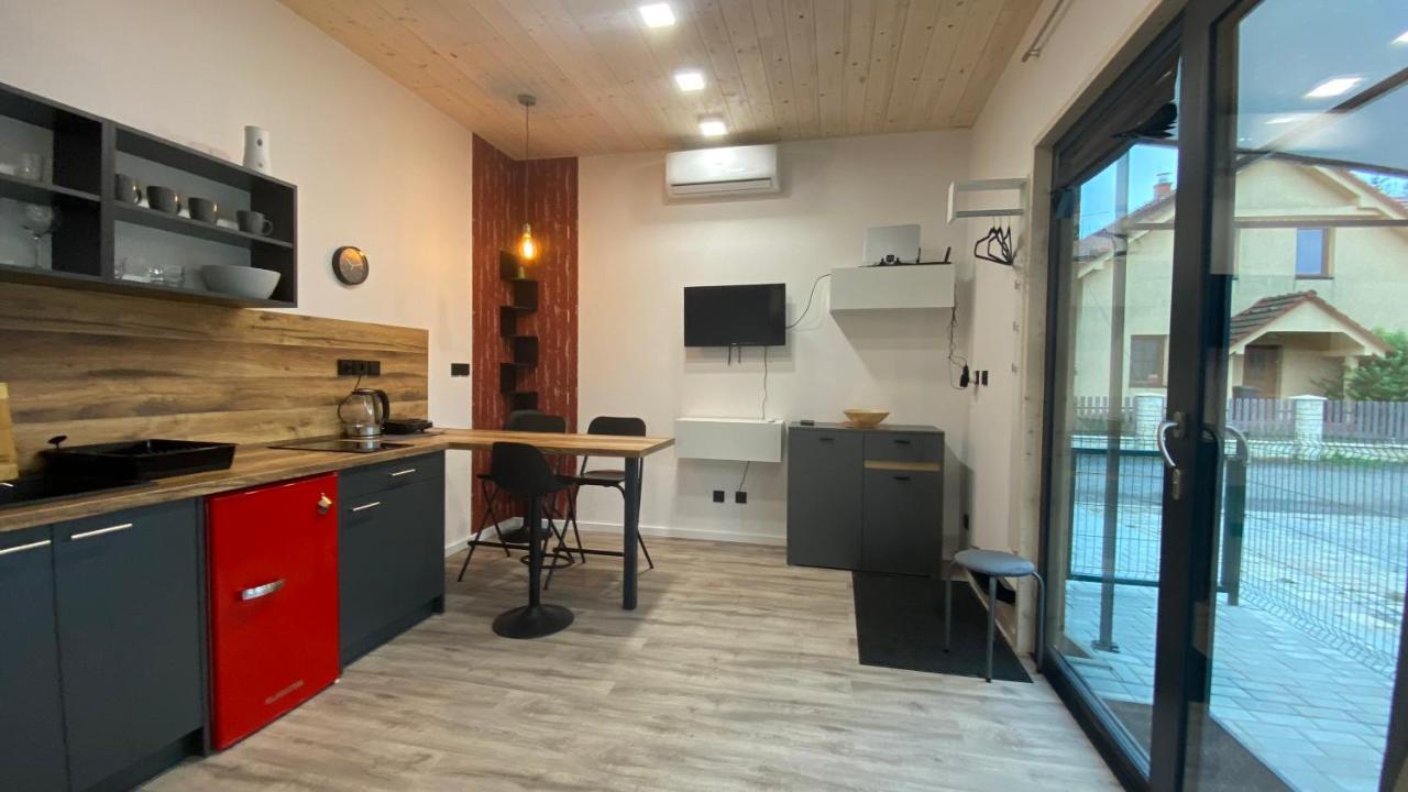 Apartamento Tiny House Pardubice Exterior foto